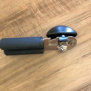 Like-New OXO Good Grips Soft-Handled Manual Can Opener